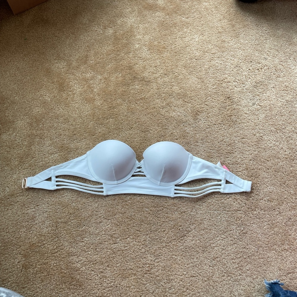 White Victoria’s Secret bikini top